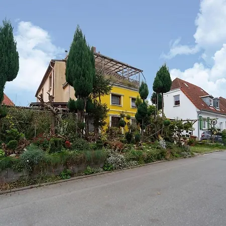 Appartamento Charmante In Mit Garten