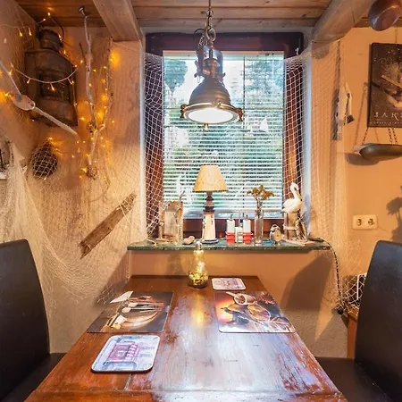 Charmante In Mit Garten *