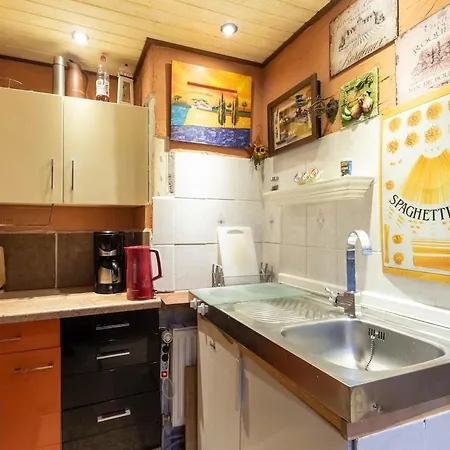 Charmante In Mit Garten *